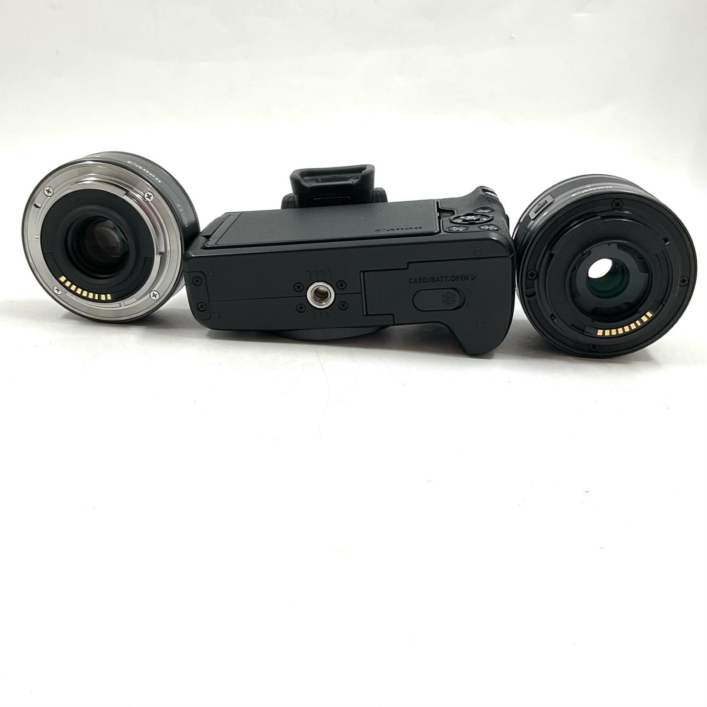 【全額返金保証】【最速発送】Canon デジタル一眼 EOS Kiss M ダブルレンズキット [ブラック] 美品 動作確認済