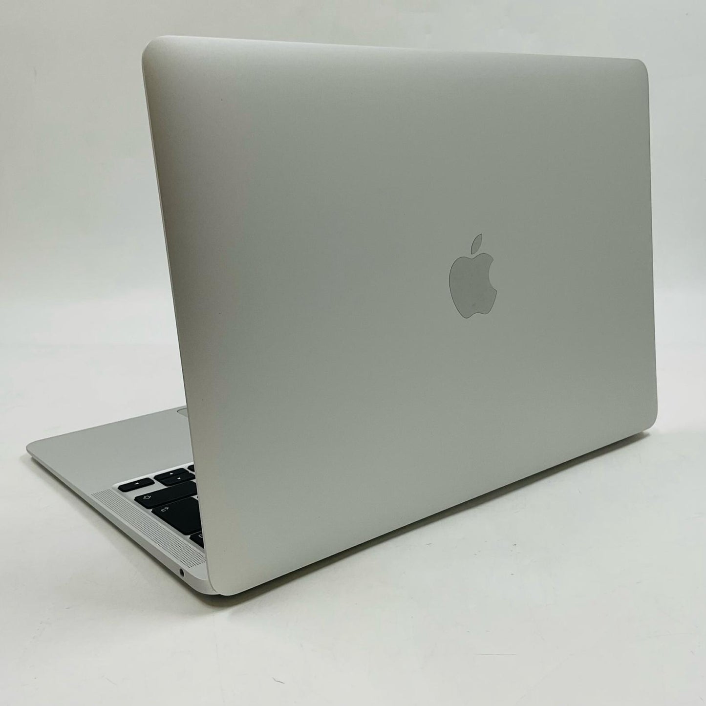 【全額返金保証】【最速発送】Apple MacBook Air 13インチ 2020 Apple M1 8GB 256GB シルバー 87% 美品 動作確認済