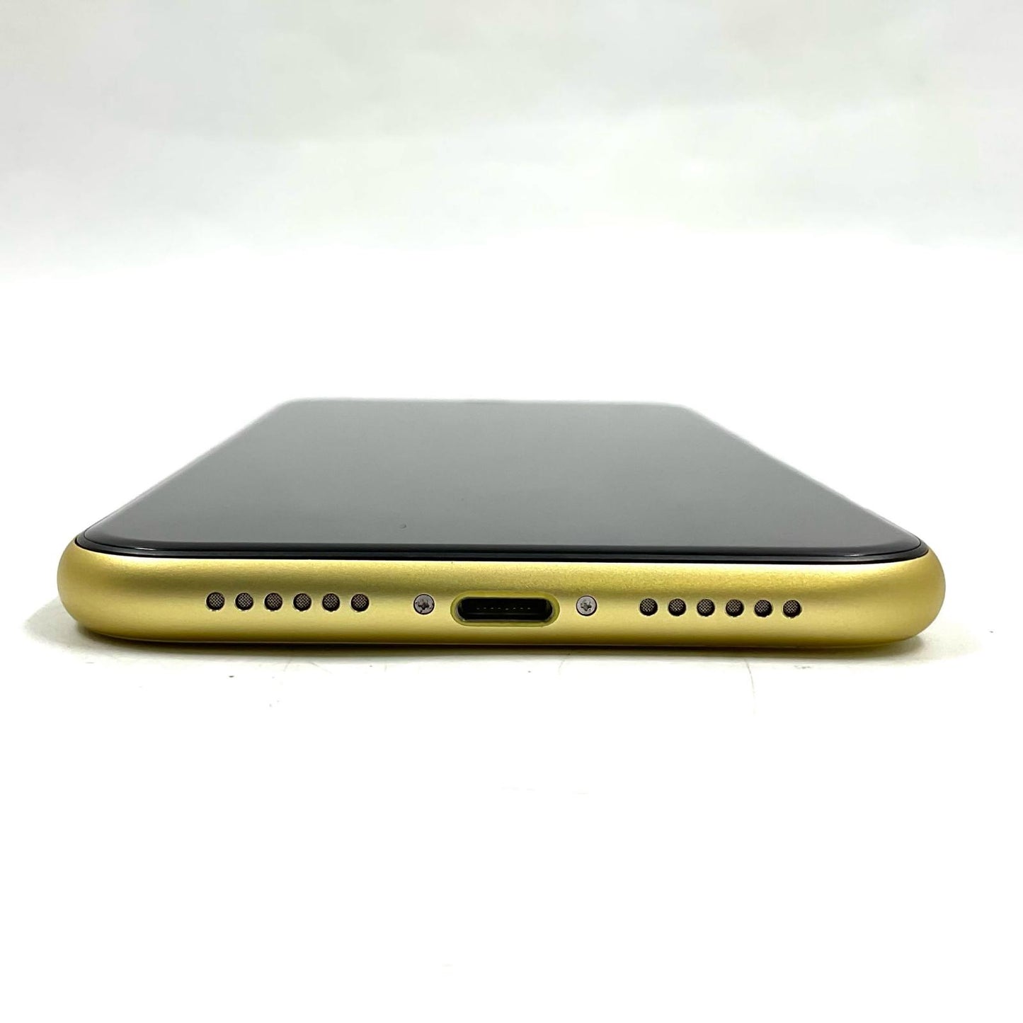【全額返金保証】【最速発送】Apple iPhone iPhone 11 64GB イエロー Softbank 白ロム 美品 動作確認済 83%