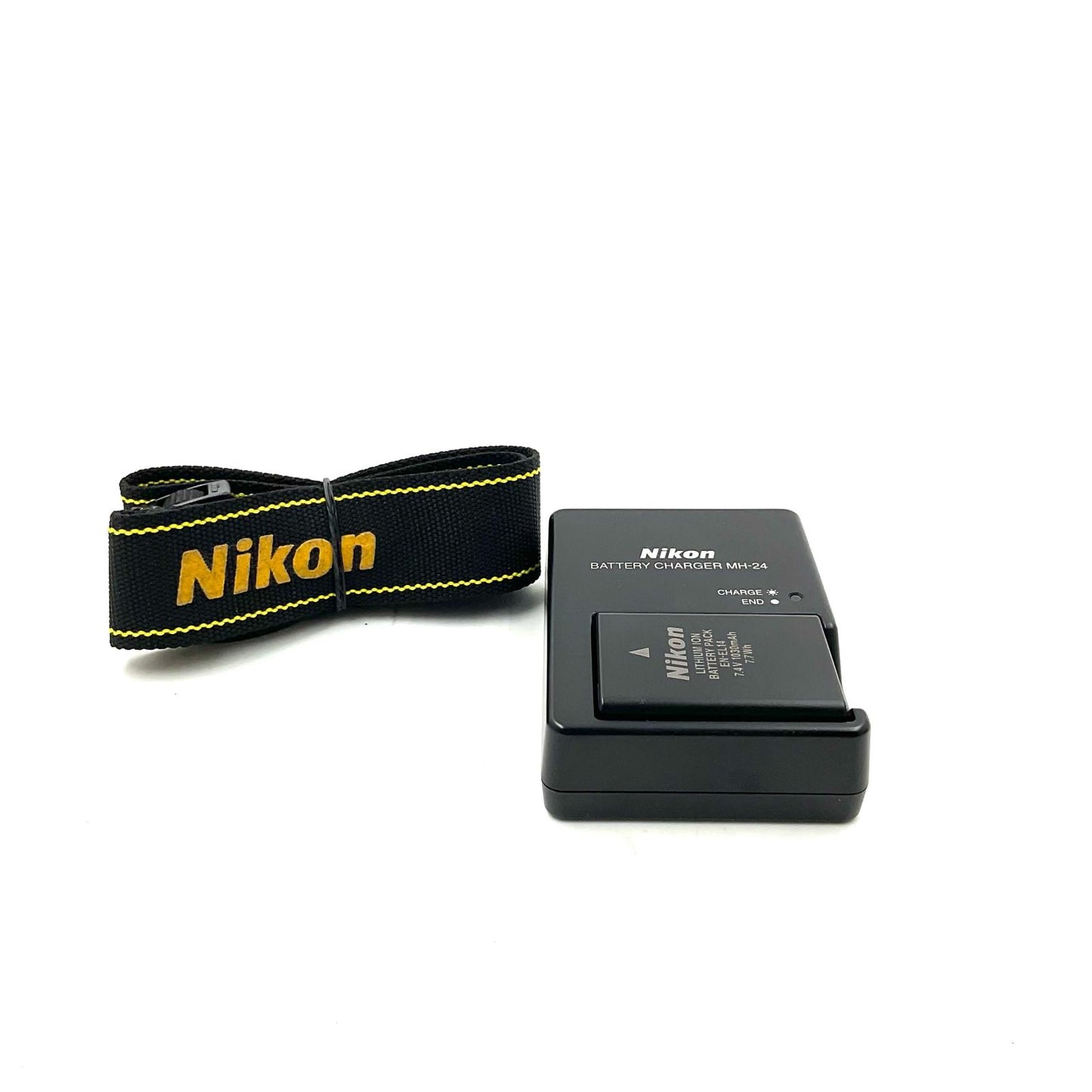 【全額返金保証】【最速発送】Nikon デジタル一眼 D5600 ボディ ブラック 美品 動作確認済