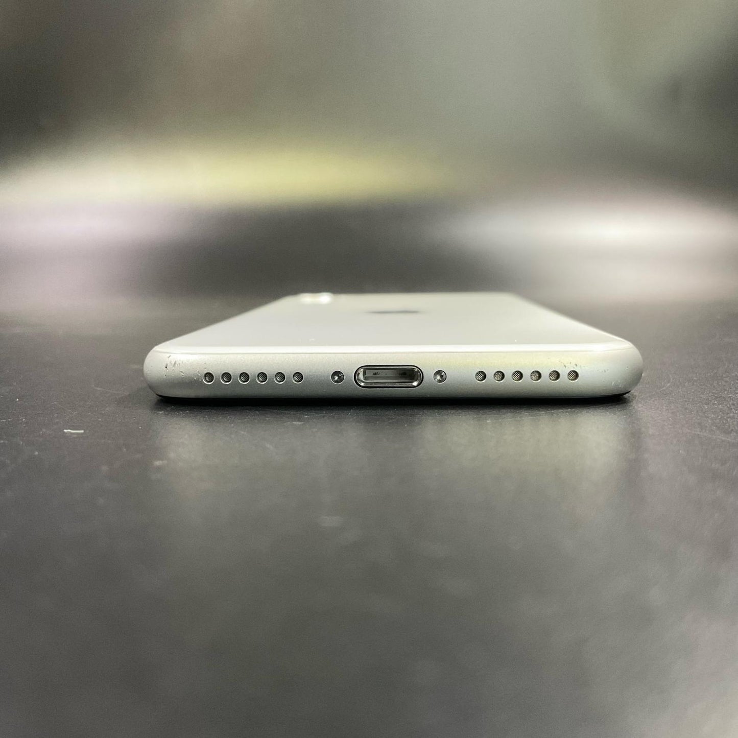 【全額返金保証】【最速発送】Apple iPhone iPhone SE（第2世代） 128GB ホワイト SIMフリー 動作確認済 94%