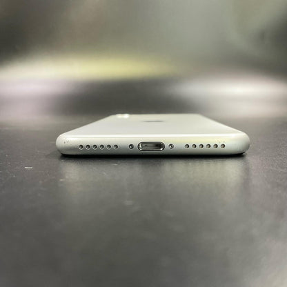 【全額返金保証】【最速発送】Apple iPhone iPhone SE（第2世代） 128GB ホワイト SIMフリー 動作確認済 94%