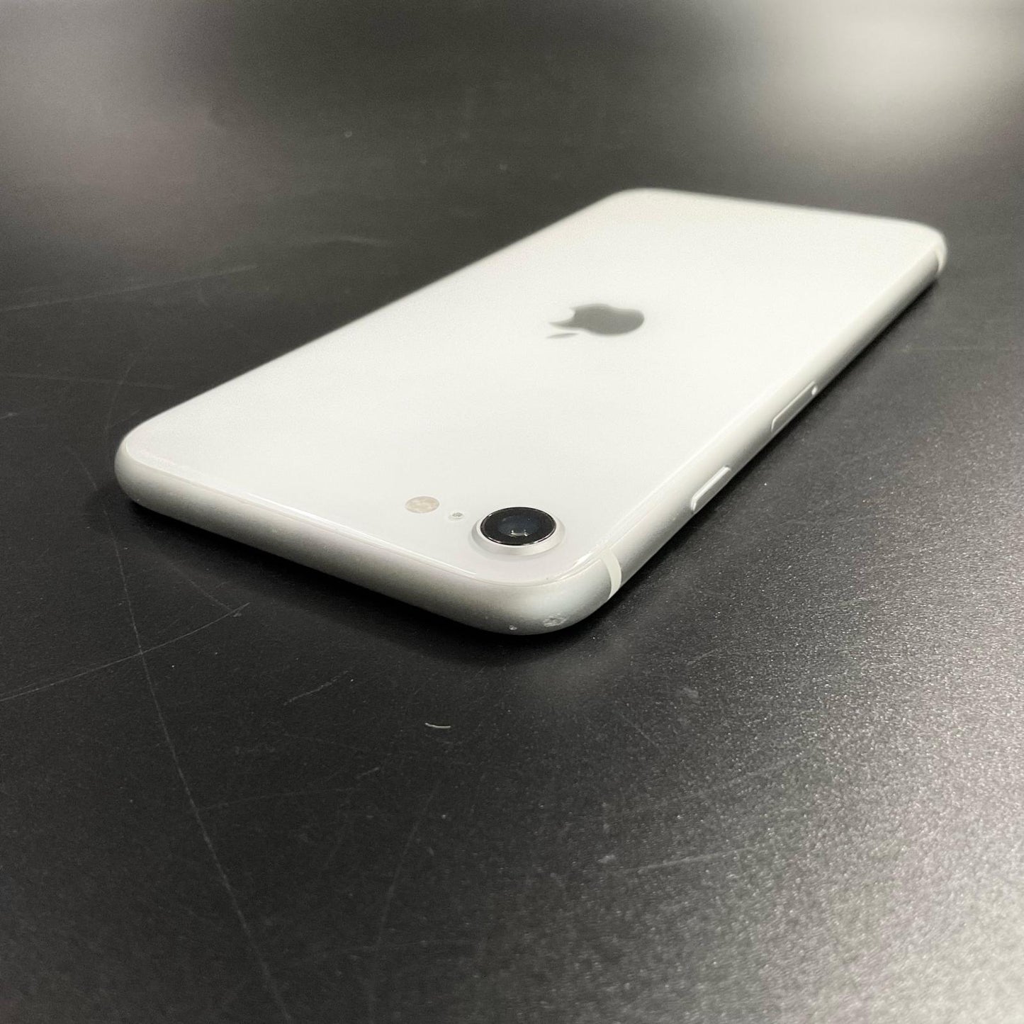 【全額返金保証】【最速発送】Apple iPhone iPhone SE（第2世代） 128GB ホワイト SIMフリー 動作確認済 94%