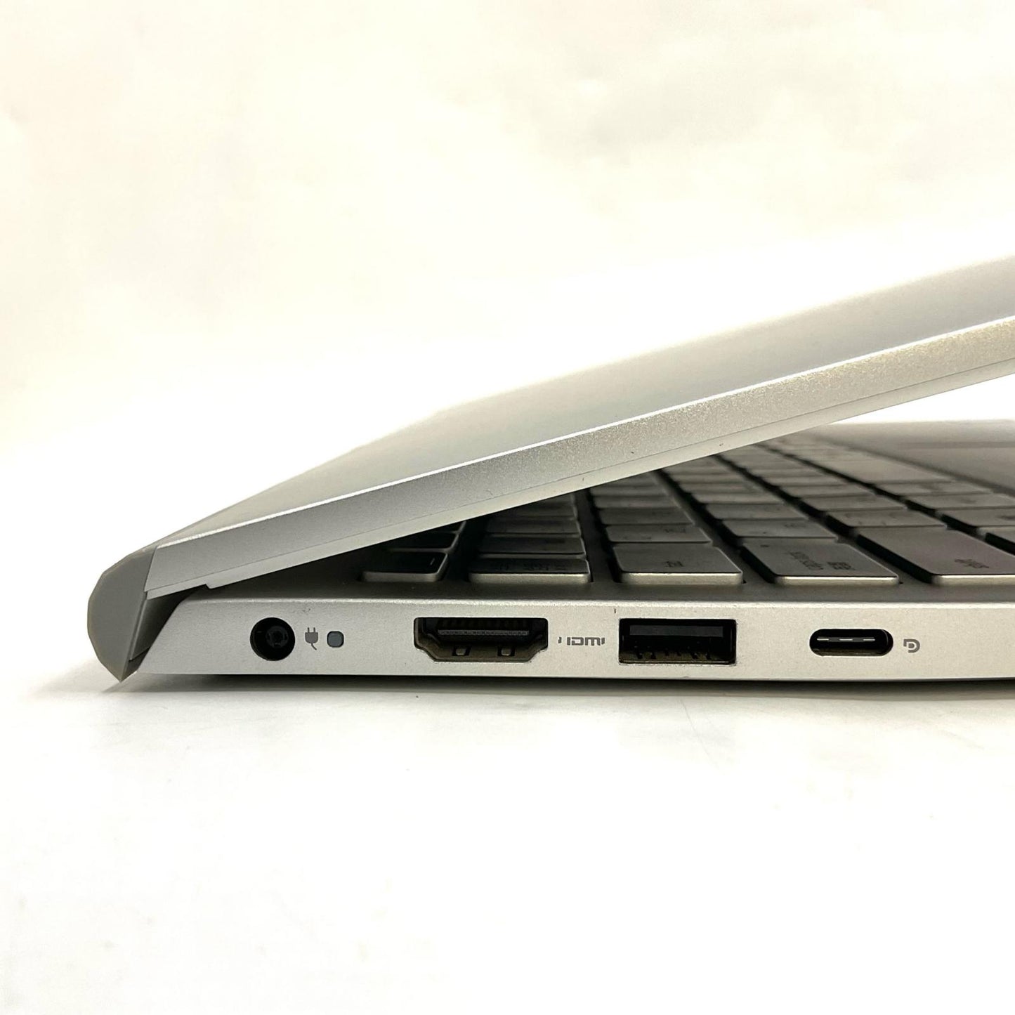 【最速発送】DELL Inspiron P102F002 i5-1135G7 8GB【難有】