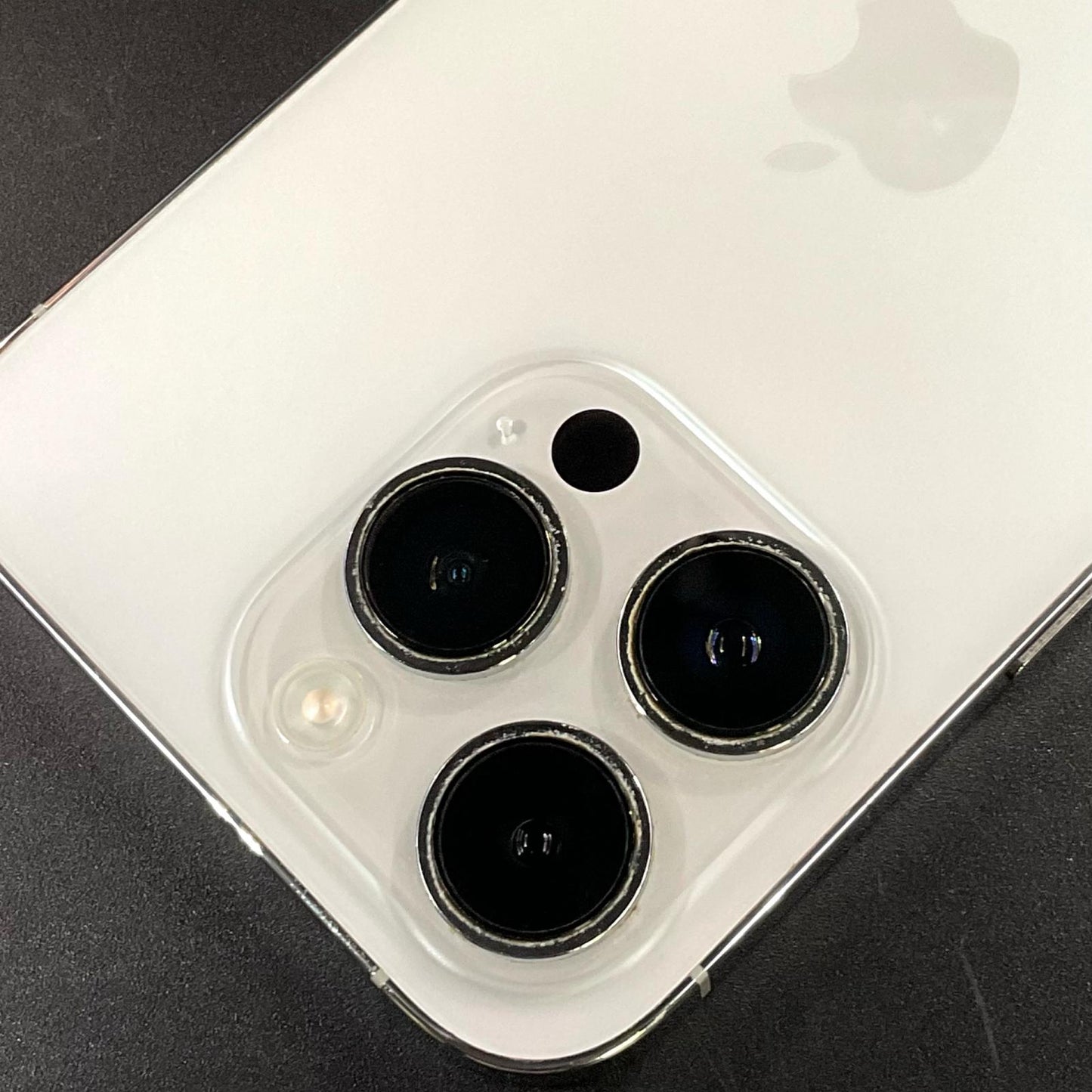 【全額返金保証】【最速発送】Apple iPhone iPhone 14 Pro 128GB シルバー au 動作確認済 78%