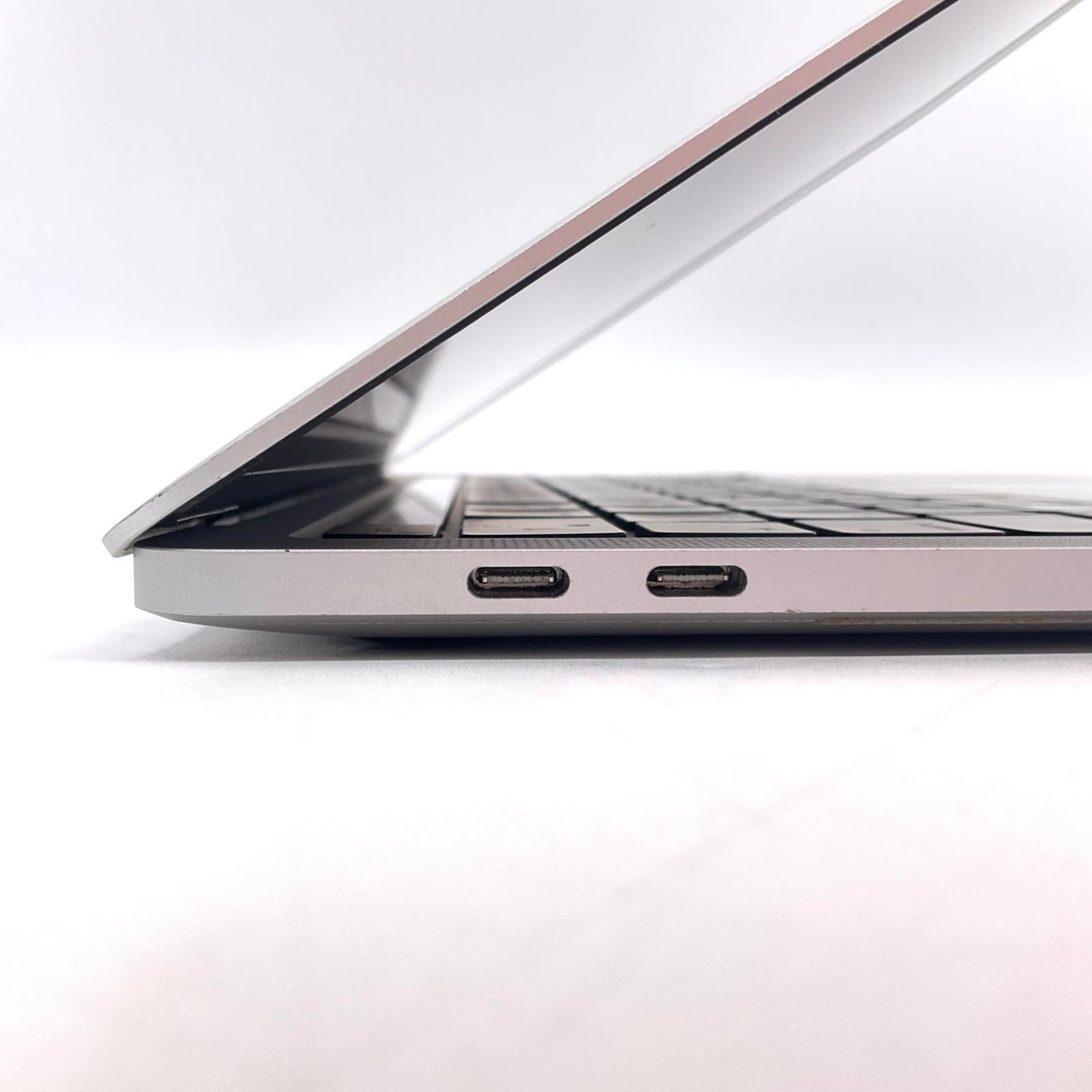 【全額返金保証】【最速発送】Apple MacBook Pro 13インチ 2020 2 GHz クアッドコア Intel Core i5 16GB 512GB シルバー 動作確認済