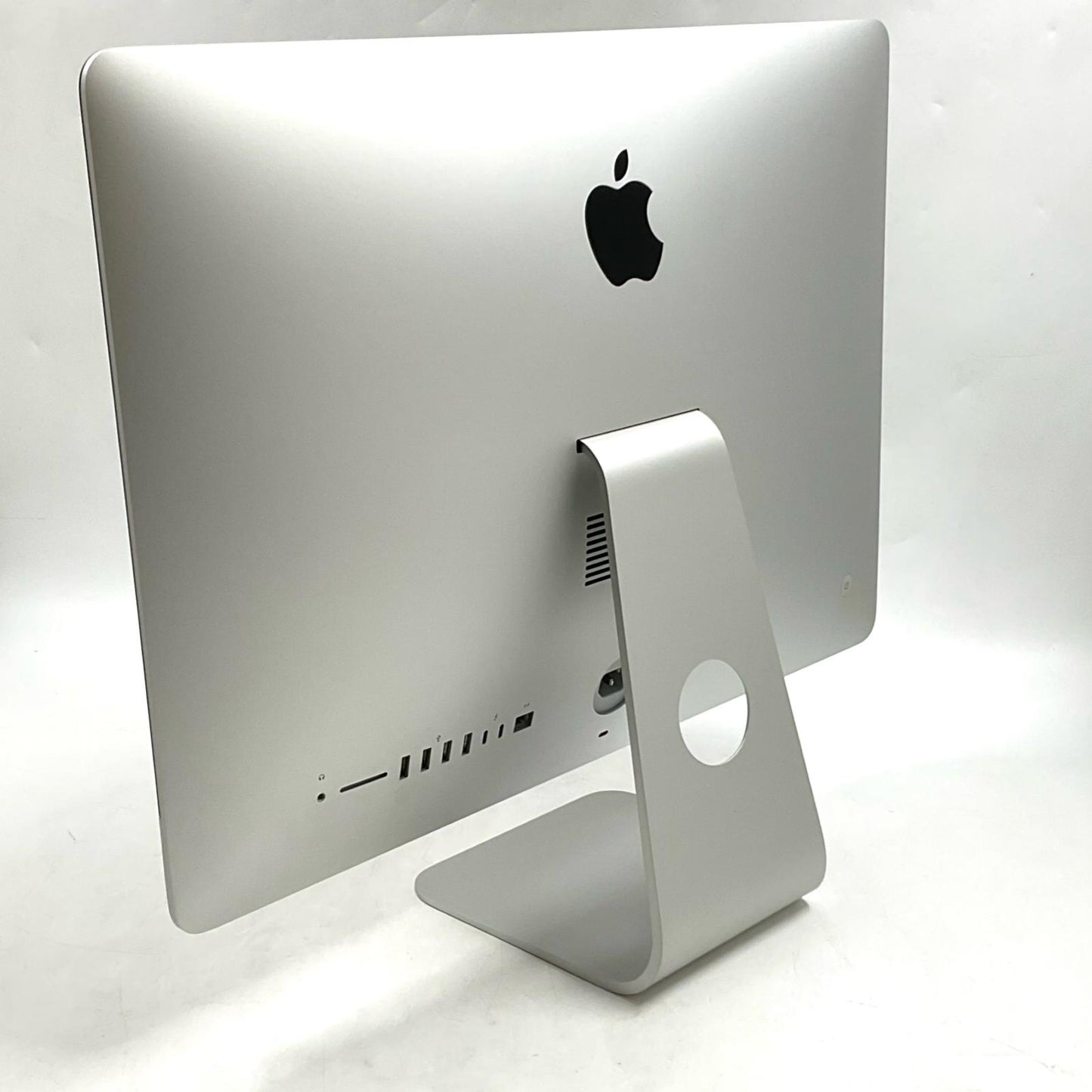 【全額返金保証】【最速発送】Apple iMac 21.5インチ クアッドコア intel core i5 16GB SSD 256GB シルバー 動作確認済