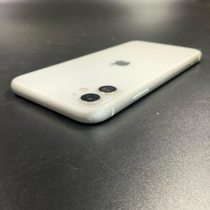 【全額返金保証】【最速発送】Apple iPhone iPhone 11 128GB ホワイト docomo 白ロム 動作確認済 73%