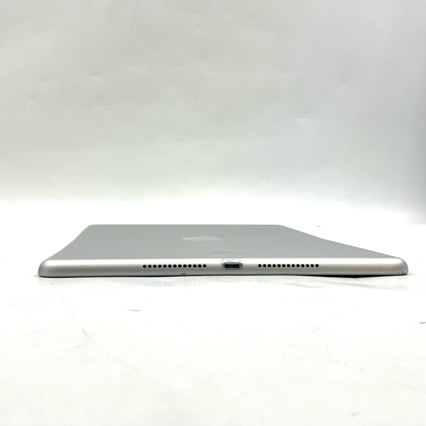 【最速発送】Apple iPad iPad 第9世代 Wi-Fi 64GB Silver【難有】