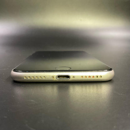 【最速発送】Apple iPhone iPhone SE (第3世代) 128GB Starlight docomo SIMフリー 白ロム【難有】 78%