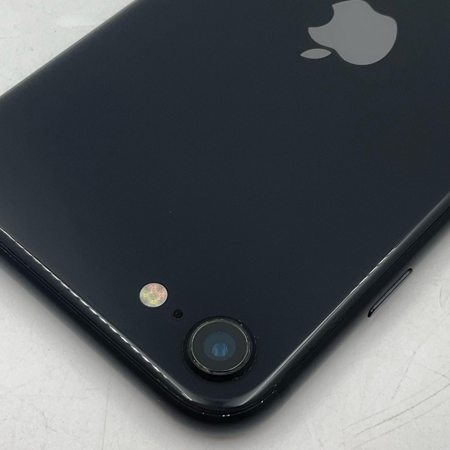 【全額返金保証】【最速発送】Apple iPhone iPhone SE（第2世代） 64GB ブラック au SIMフリー 白ロム 動作確認済 80%
