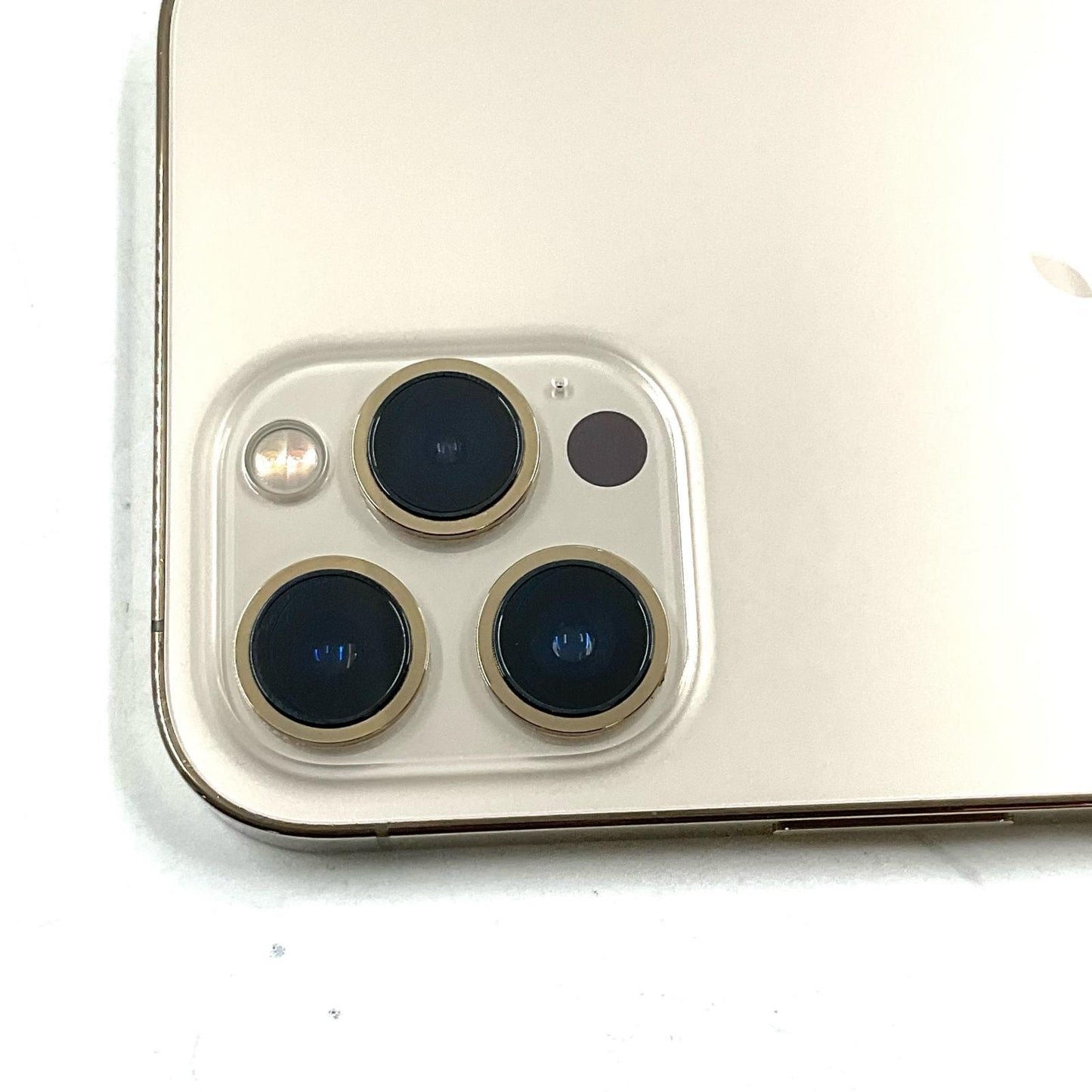 【全額返金保証】【最速発送】Apple iPhone iPhone Pro Max 12 Pro Max 256GB ゴールド SIMフリー 白ロム 動作確認済 69%
