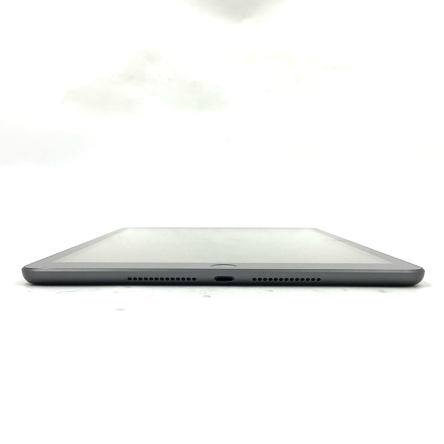 【全額返金保証】【最速発送】Apple iPad iPad 10.2インチ 第9世代 64GB スペースグレイ Wi-Fi 美品 動作確認済