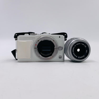 【全額返金保証】【最速発送】OLYMPUS デジタル一眼 PEN Lite E-PL6 レンズキット ホワイト 美品 動作確認済