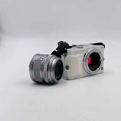 【全額返金保証】【最速発送】OLYMPUS デジタル一眼 PEN Lite E-PL6 レンズキット ホワイト 美品 動作確認済