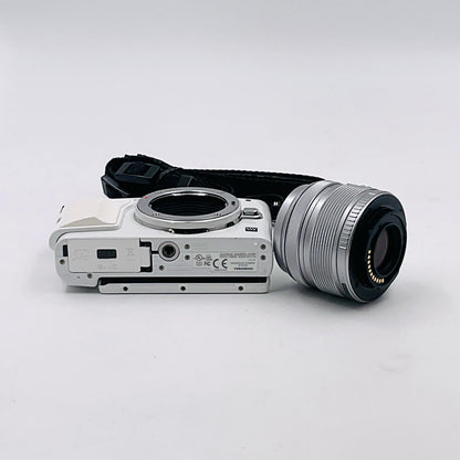 【全額返金保証】【最速発送】OLYMPUS デジタル一眼 PEN Lite E-PL6 レンズキット ホワイト 美品 動作確認済