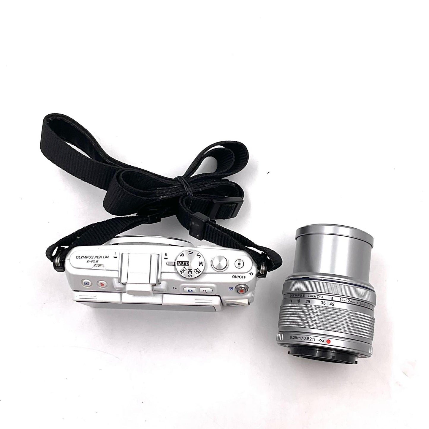 【全額返金保証】【最速発送】OLYMPUS デジタル一眼 PEN Lite E-PL6 レンズキット ホワイト 美品 動作確認済