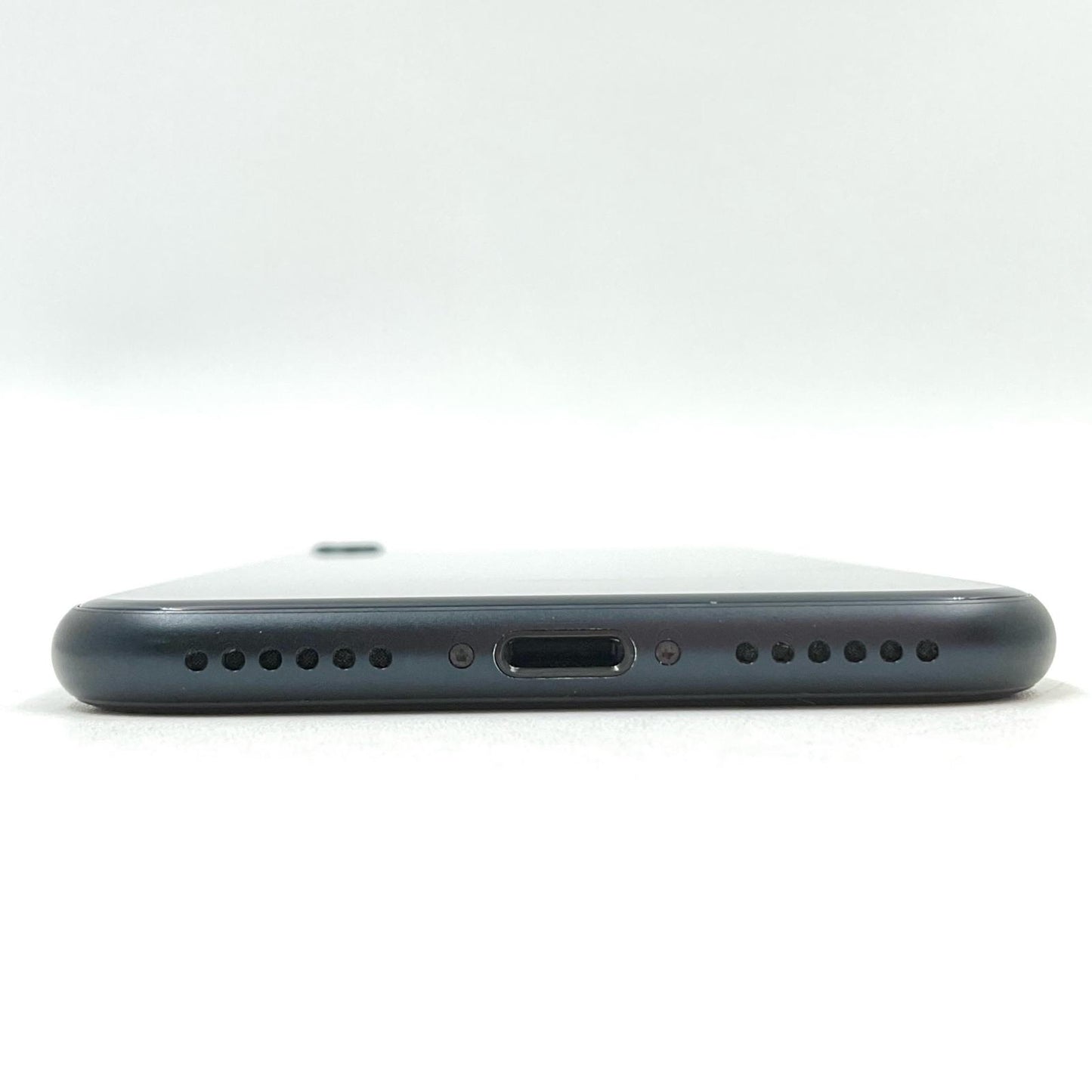 【全額返金保証】【最速発送】Apple iPhone iPhone SE（第3世代） 256GB ミッドナイト Softbank SIMフリー 白ロム 動作確認済 77%