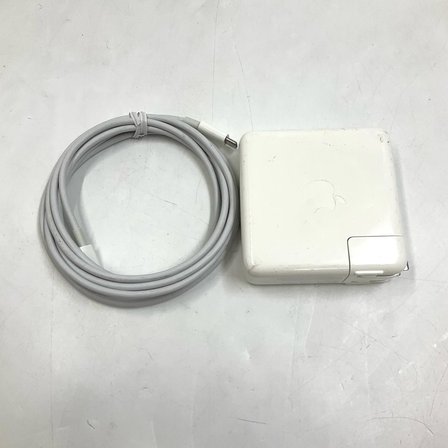【全額返金保証】【最速発送】Apple MacBook Pro 13.3インチ 2020 2.3GHz クアッドコアIntel Core i7 32GB 1TB スペースグレイ 動作確認済