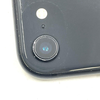 【全額返金保証】【最速発送】Apple iPhone iPhone SE（第2世代） 64GB ブラック docomo 白ロム 動作確認済 73%