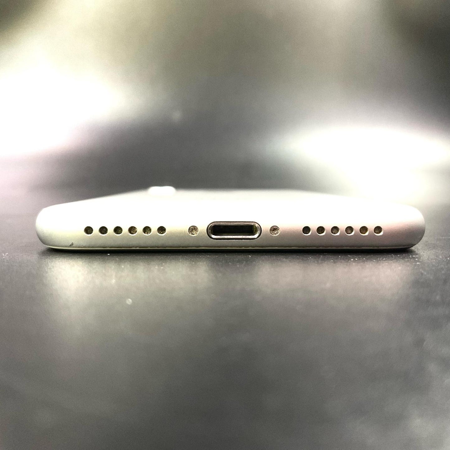 【最速発送】Apple iPhone iPhone 8 64GB シルバー Softbank 白ロム【難有】 78%