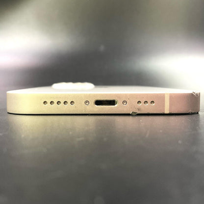【全額返金保証】【最速発送】Apple iPhone iPhone 13 128GB スターライト au 白ロム 美品 動作確認済 84%
