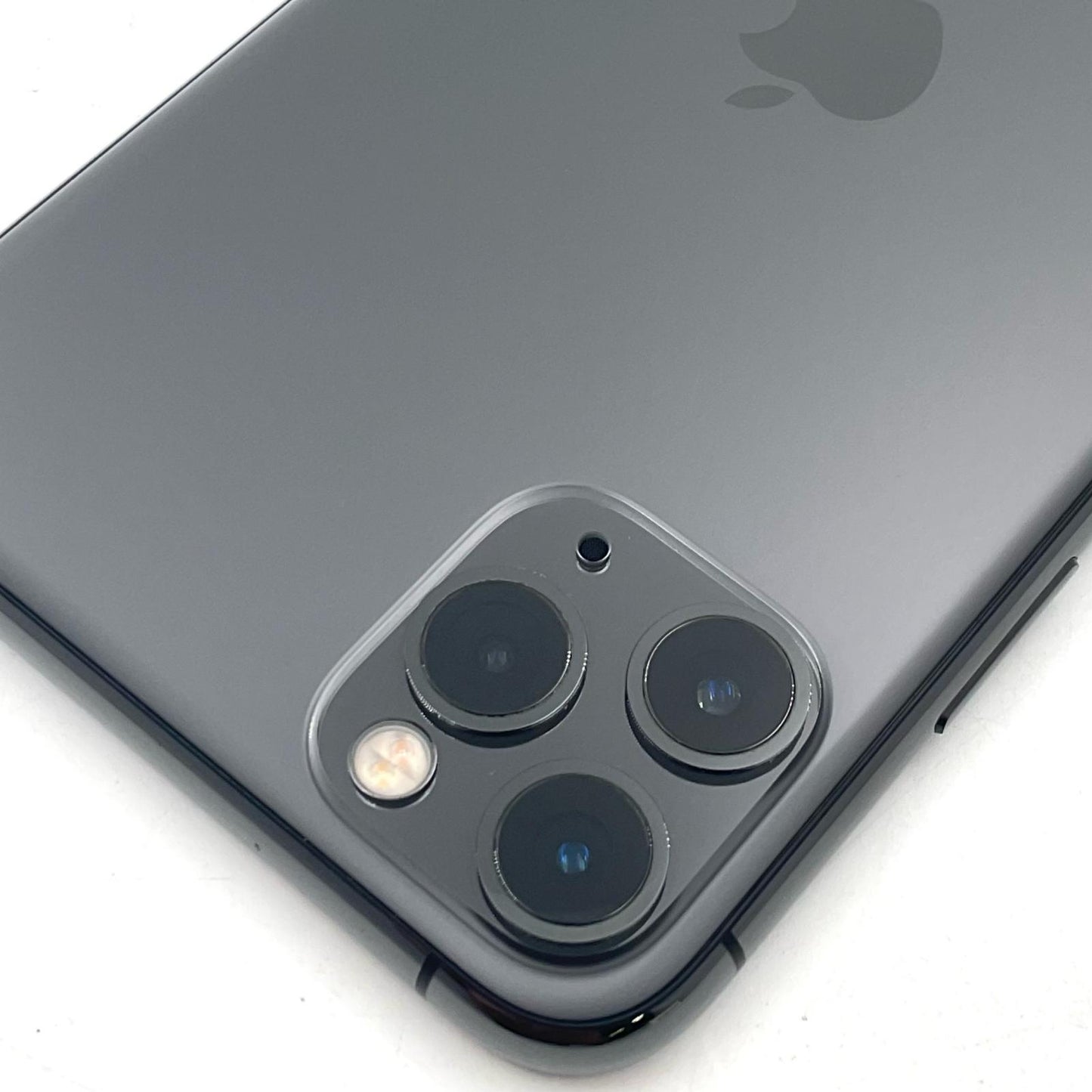 【全額返金保証】【最速発送】Apple iPhone iPhone Pro Max 11 256GB スペースグレイ au SIMフリー 白ロム 動作確認済 77%