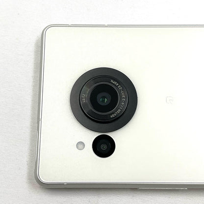 【全額返金保証】【最速発送】SHARP AQUOS R8 256GB クリーム docomo SH-52D 白ロム 美品 動作確認済