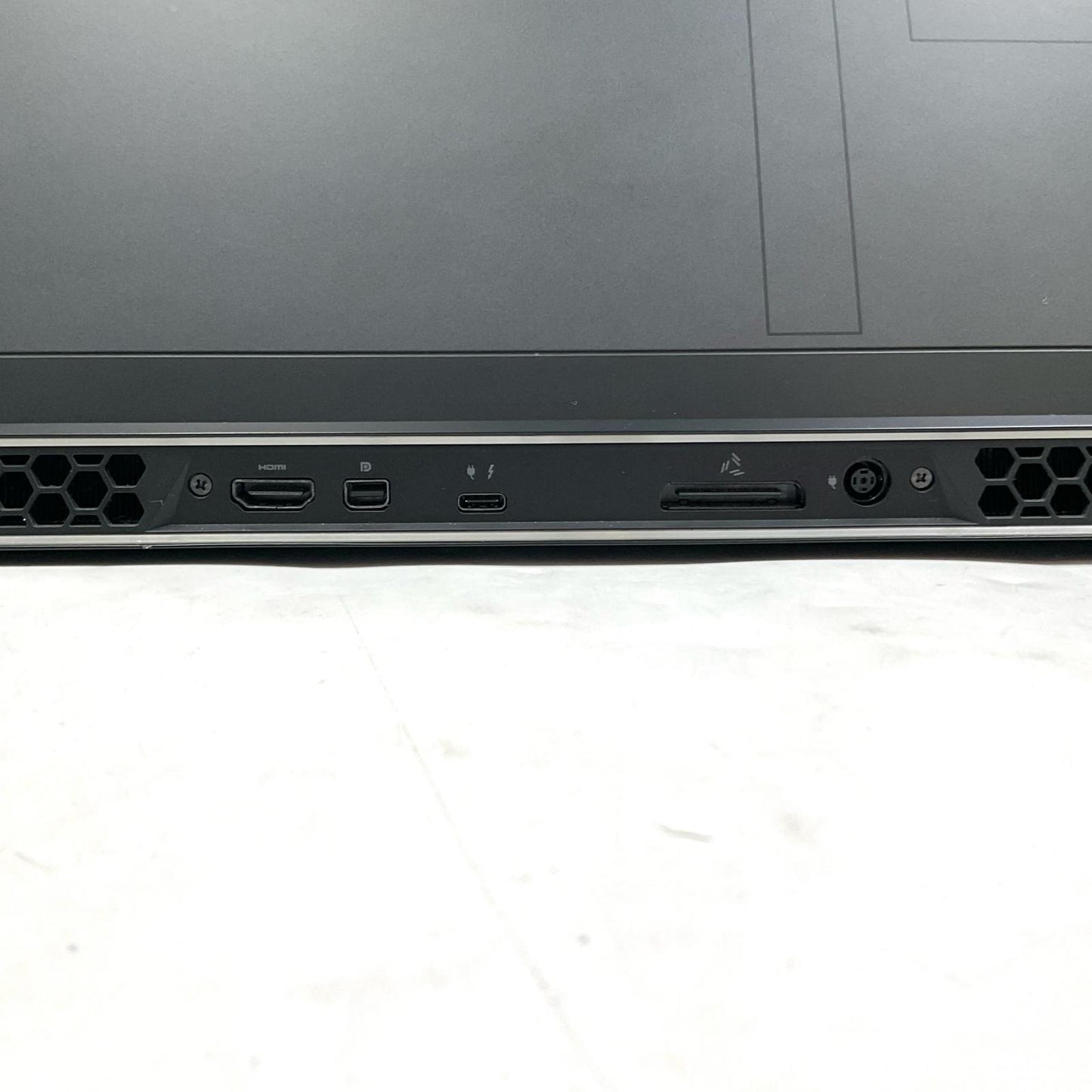 【全額返金保証】【最速発送】DELL Alienware m17 R4 P45E002 intel core i7-10870H 16GB M.2 SSD 1TB NVIDIA GeForce RTX 3060 Laptop 83% 動作確認済