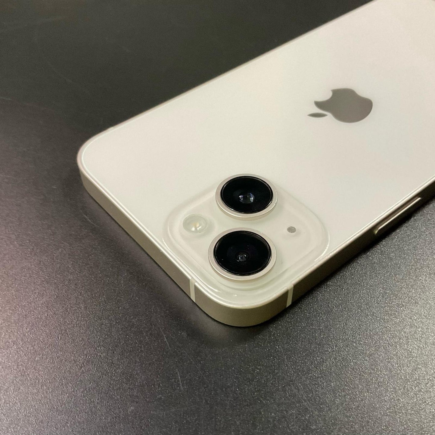 【全額返金保証】【最速発送】Apple iPhone iPhone 14 128GB スターライト Softbank 白ロム 美品 動作確認済 89%