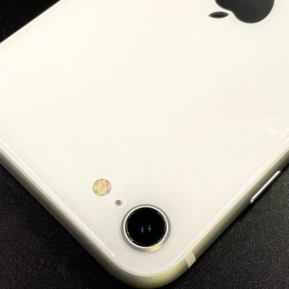 【全額返金保証】【最速発送】Apple iPhone iPhone SE（第2世代） 64GB ホワイト Softbank 白ロム 動作確認済 78%