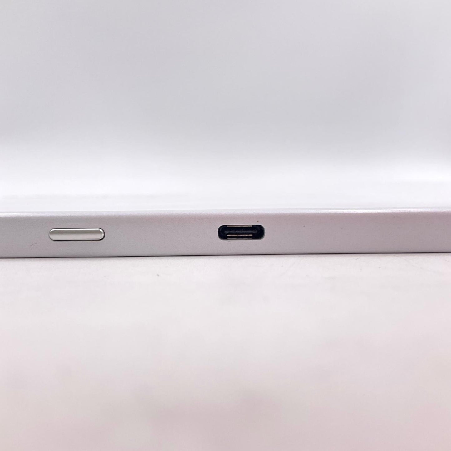 【全額返金保証】【最速発送】docomo dtab 10.1インチ 64GB docomo 白ロム 美品 動作確認済