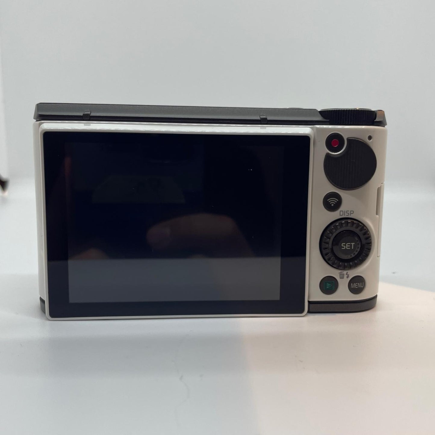 【全額返金保証】【最速発送】 コンパクトデジタルカメラ CASIO EXILIM EX-ZR3000 ホワイト 美品 動作確認済