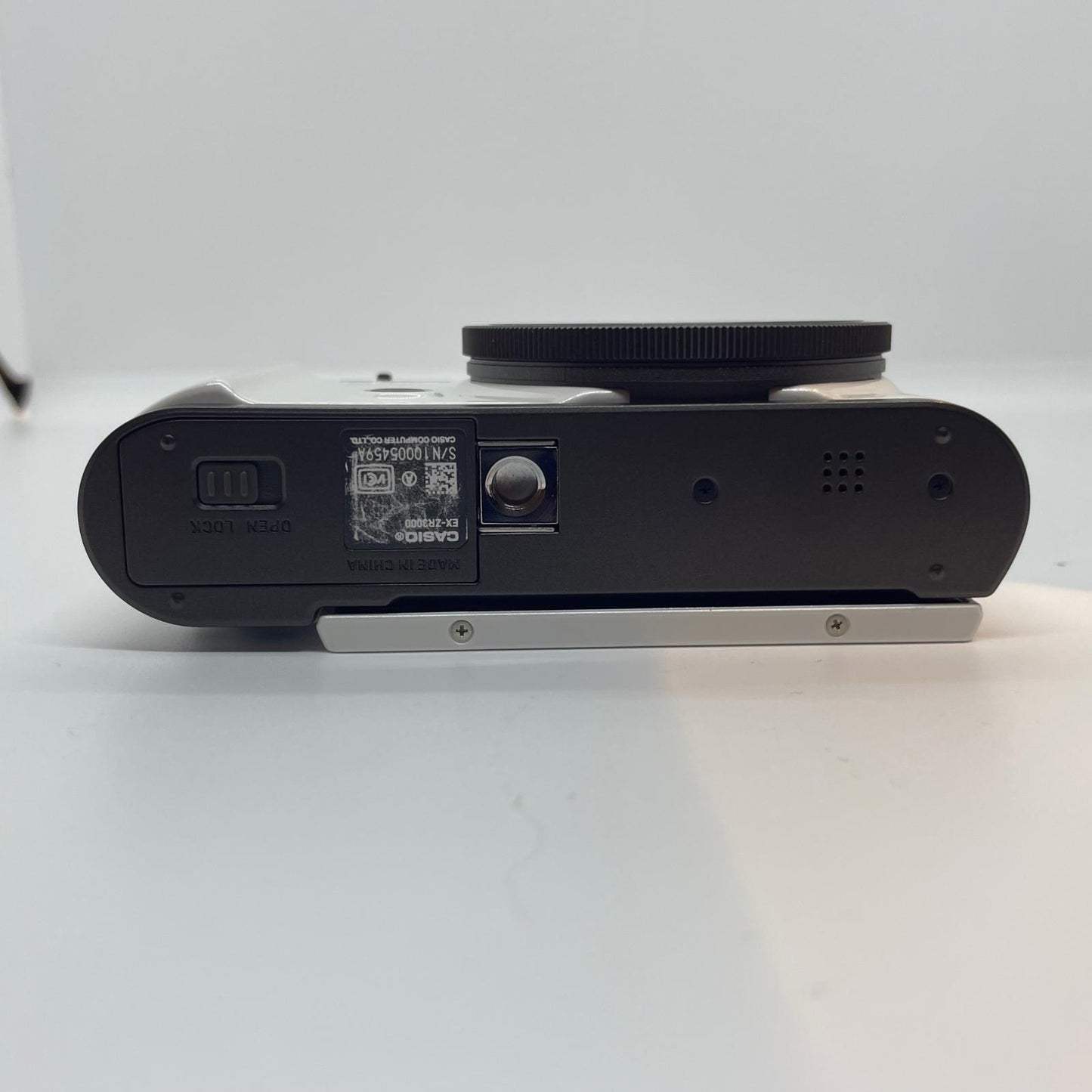 【全額返金保証】【最速発送】 コンパクトデジタルカメラ CASIO EXILIM EX-ZR3000 ホワイト 美品 動作確認済