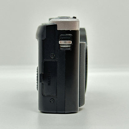 【全額返金保証】【最速発送】Panasonic コンパクトデジタルカメラ LUMIX DMC-TZ85 シルバー 動作確認済