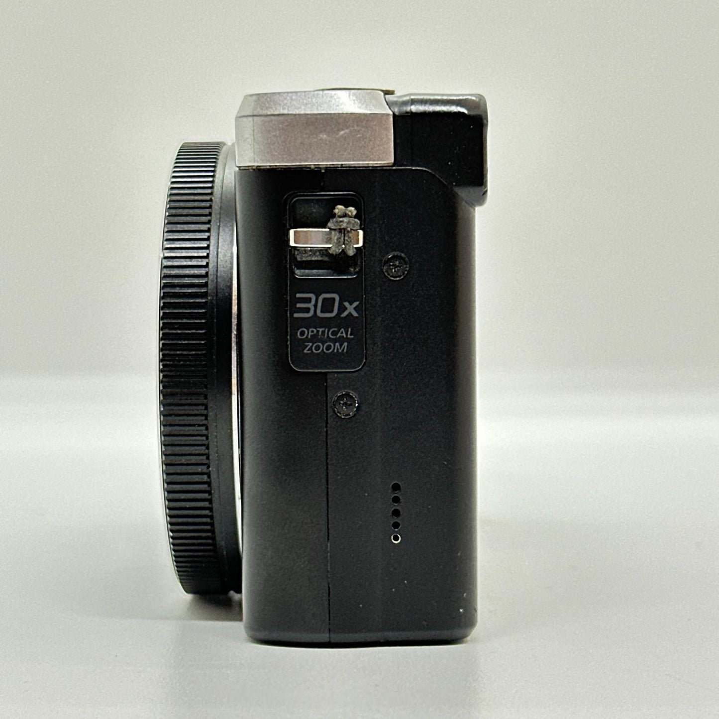 【全額返金保証】【最速発送】Panasonic コンパクトデジタルカメラ LUMIX DMC-TZ85 シルバー 動作確認済