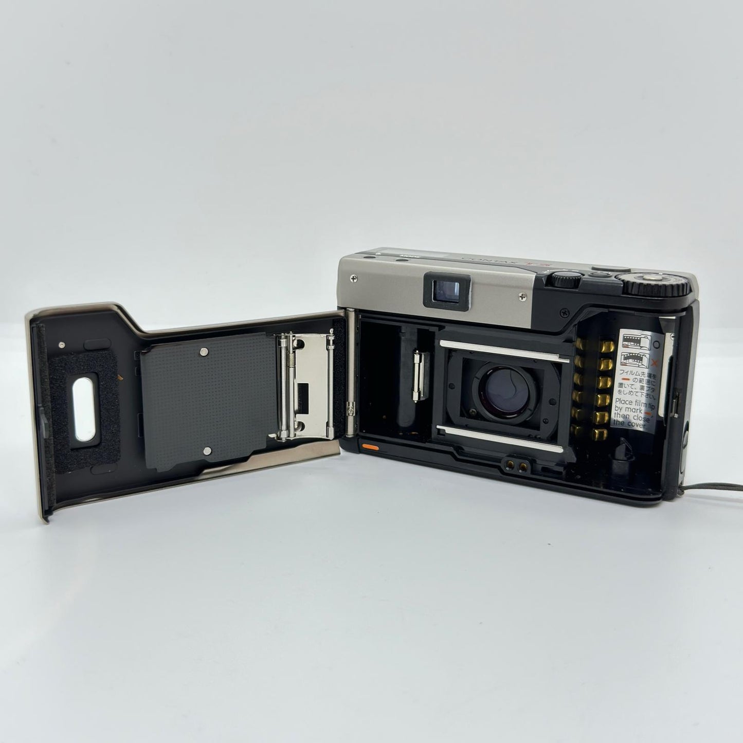 【最速発送】CONTAX T3 チタンシルバー シングルティース 前期型 【難有】