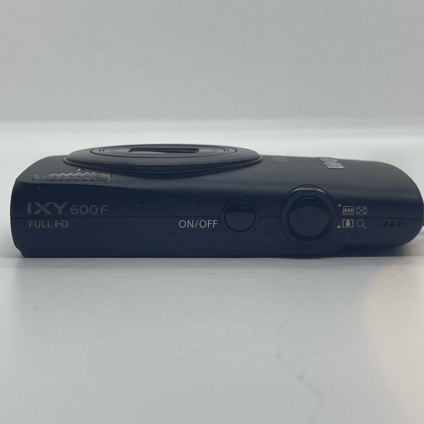 【全額返金保証】【最速発送】Canon コンパクトデジタルカメラ IXY 600F 美品 動作確認済