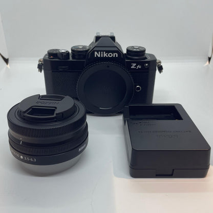 【全額返金保証】【最速発送】Nikon デジタル一眼 Z fc 16-50 VR レンズキット 美品 動作確認済