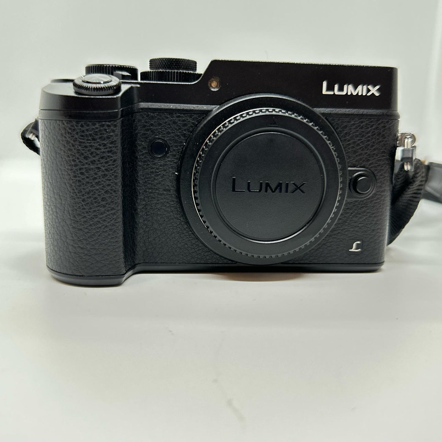 【全額返金保証】【最速発送】Panasonic デジタル一眼 LUMIX DMC-GX8 ボディ 美品 動作確認済