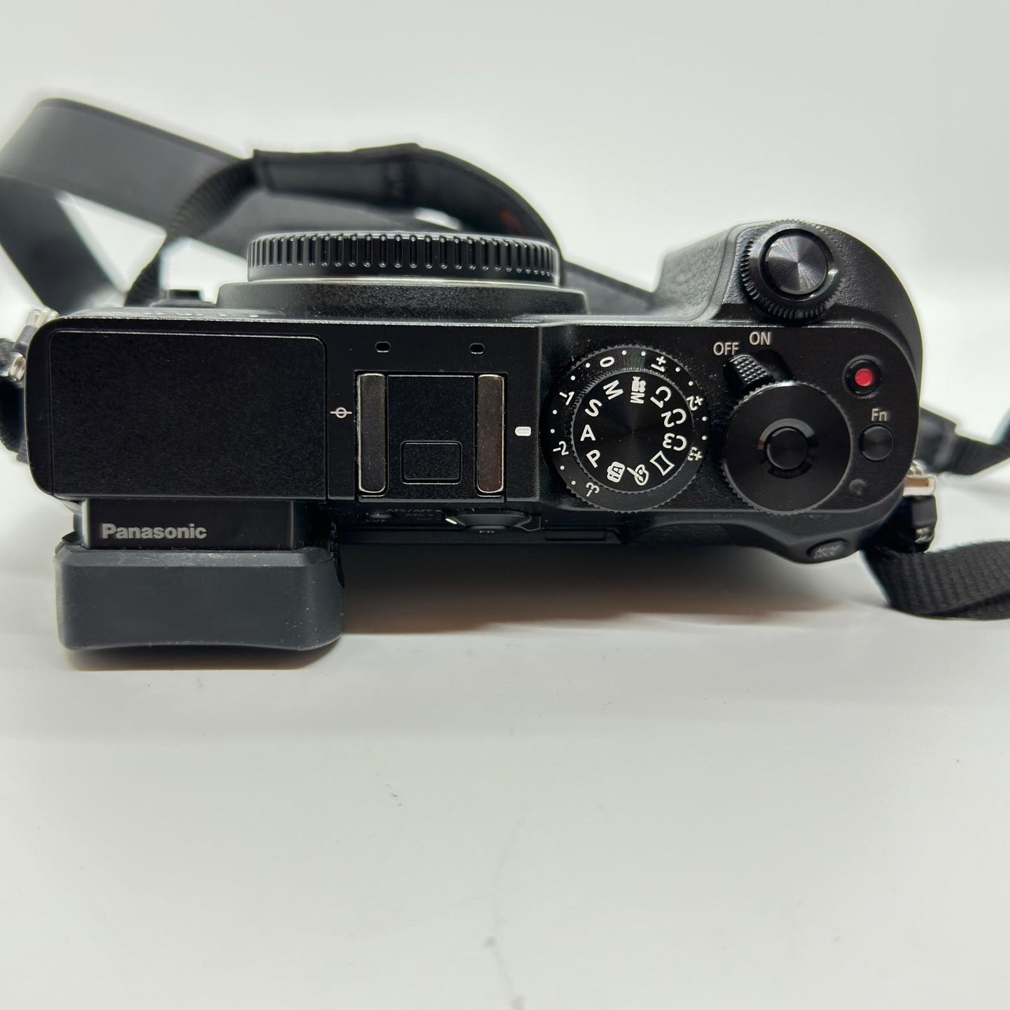 【全額返金保証】【最速発送】Panasonic デジタル一眼 LUMIX DMC-GX8 ボディ 美品 動作確認済