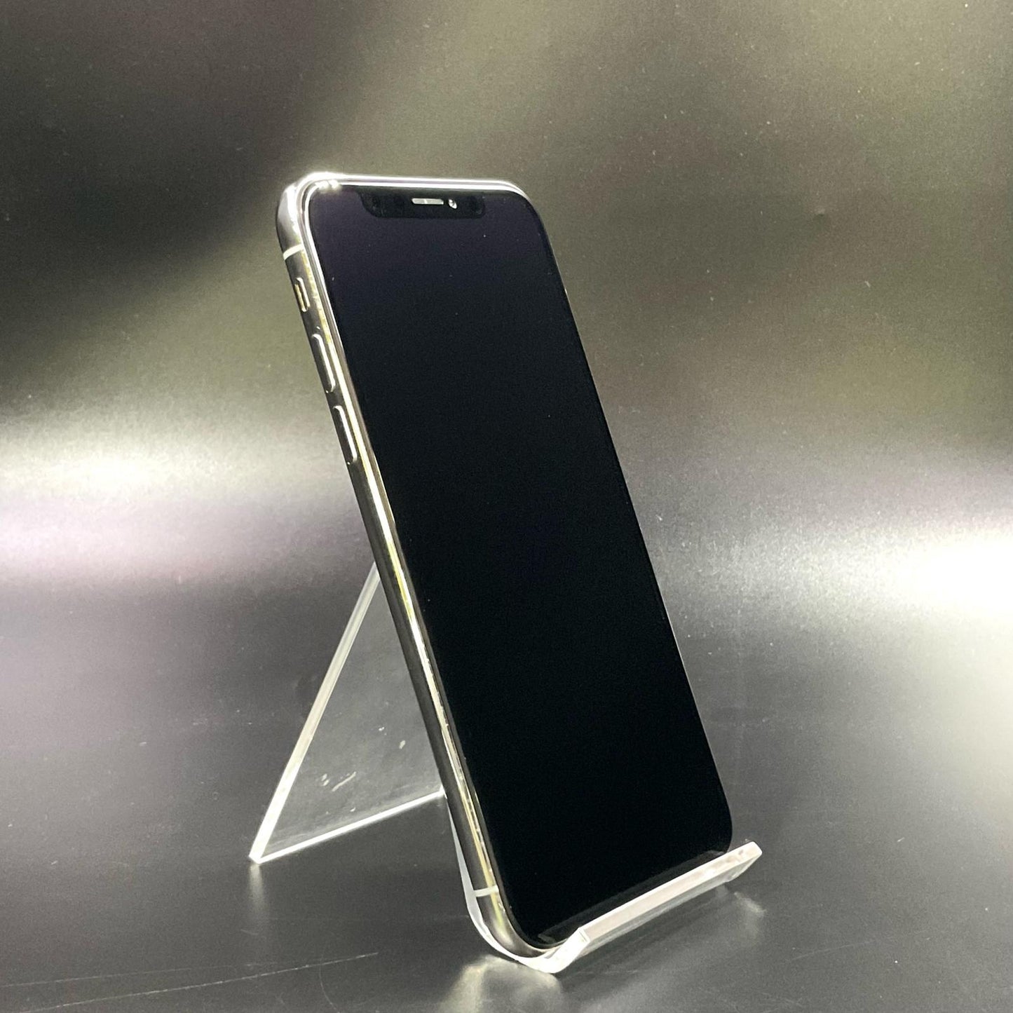 【全額返金保証】【最速発送】Apple iPhone iPhone X 64GB シルバー docomo 白ロム 動作確認済 83%