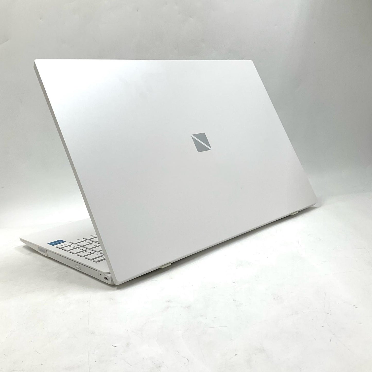 【全額返金保証】【最速発送】NEC LAVIE N15 N1535/GAW PC-N1535GAW intel Core i3 1115G4 4GB M.2 SSD 256GB 93% 美品 動作確認済