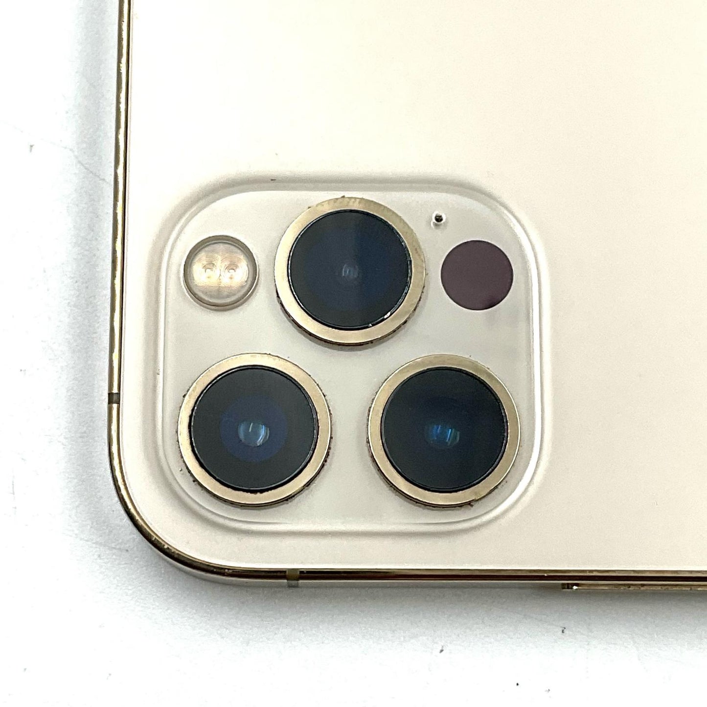 【全額返金保証】【最速発送】Apple iPhone iPhone 12 Pro 256GB ゴールド au 白ロム 動作確認済 72%
