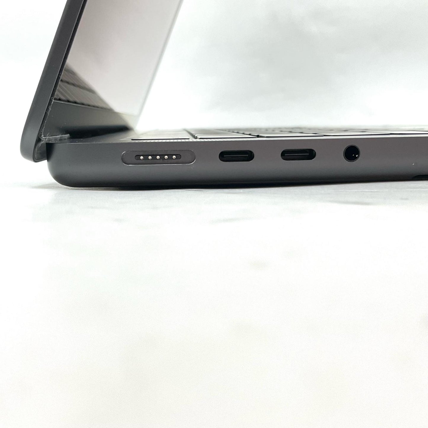 【全額返金保証】【最速発送】Apple MacBook Pro 14インチ 2024 Apple M4 Max 36GB 1TB スペースブラック 93% 超美品 動作確認済