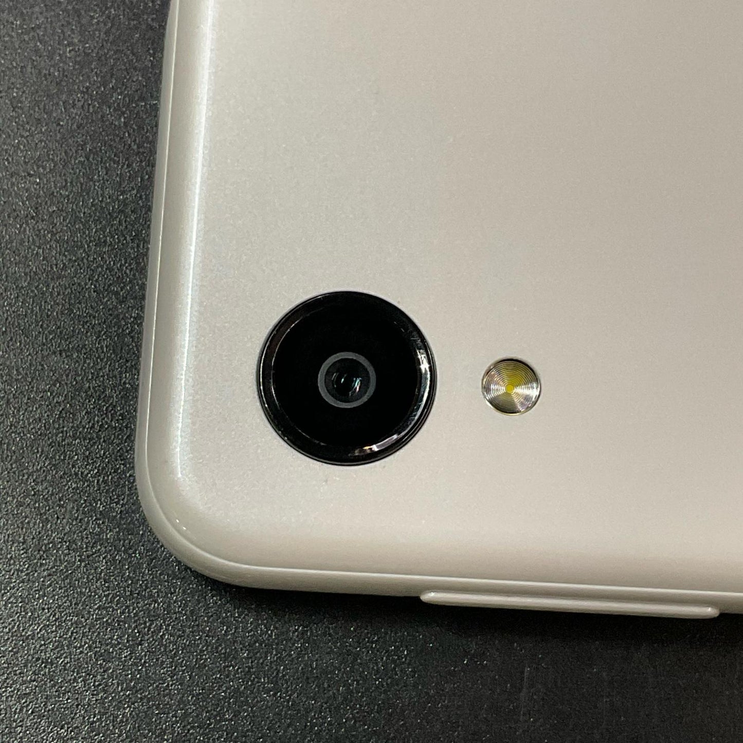 【全額返金保証】【最速発送】SAMSUNG Galaxy A23 5G 64GB ホワイト au SCG18 白ロム 動作確認済