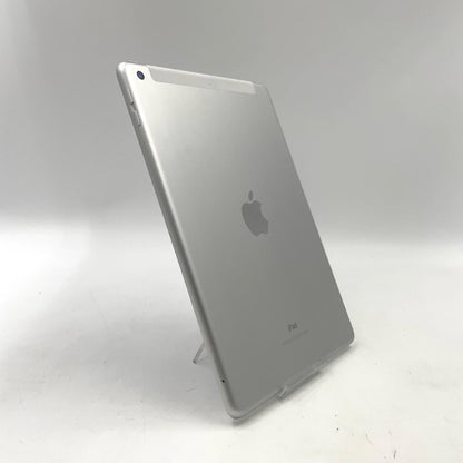 【全額返金保証】【最速発送】Apple iPad iPad 第6世代 32GB シルバー WiFi+Cellular docomo 白ロム 美品 動作確認済