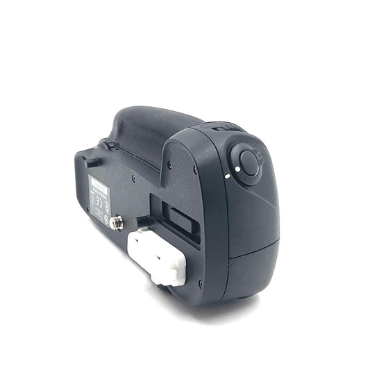 【全額返金保証】【最速発送】Nikon MB-D15 美品 動作確認済