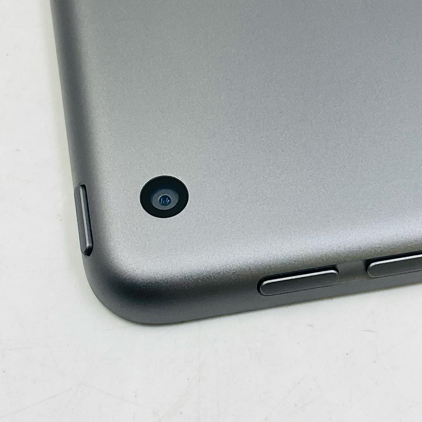 【全額返金保証】【最速発送】Apple iPad iPad 10.2インチ 第9世代 64GB スペースグレイ Wi-Fi 美品 動作確認済