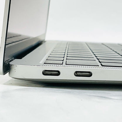 【最速発送】Apple MacBook Air 13インチ 2018 1.6 GHz デュアルコア Intel Core i5 8GB 128GB シルバー【難有】